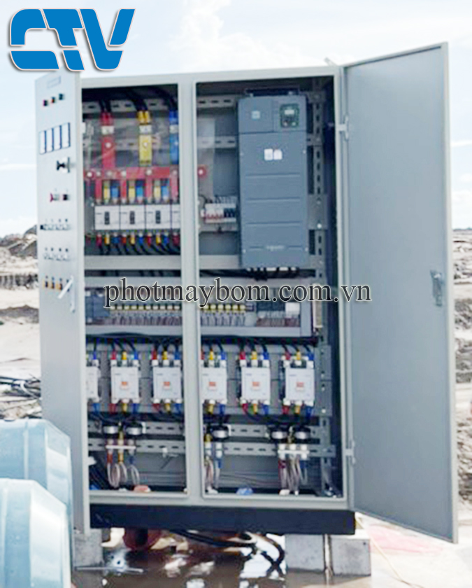 Tủ điện điều khiển hệ thống máy bơm tăng áp công nghiệp 75Kw bằng biến tần