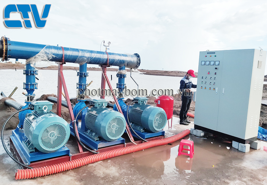 Lắp hệ thống máy bơm công nghiệp 75Kw cấp nước cho hệ thống nước tưới cỏ Sân Golf Đồi Rồng